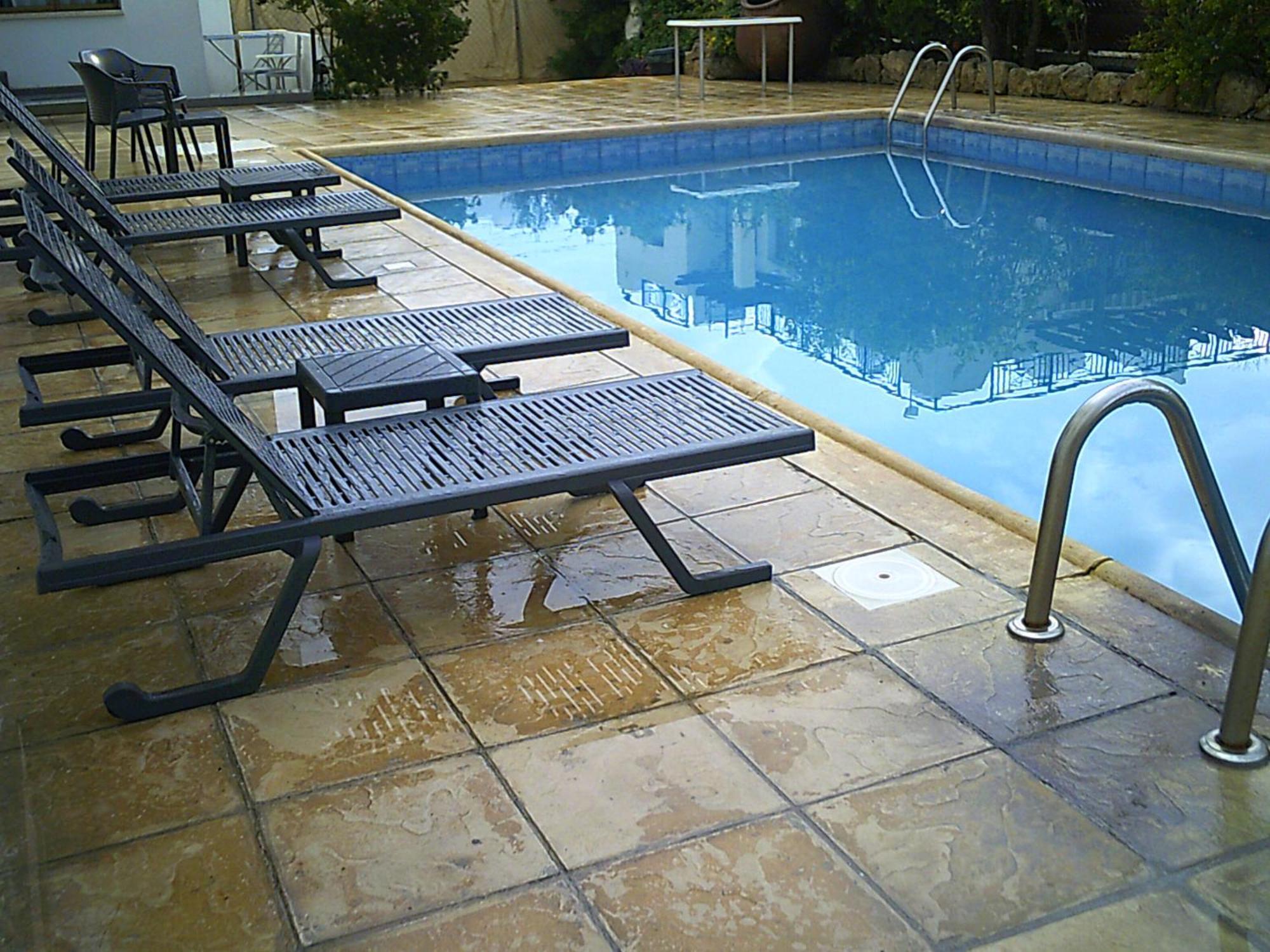 Panklitos Tourist Apartments Paphos Esterno foto